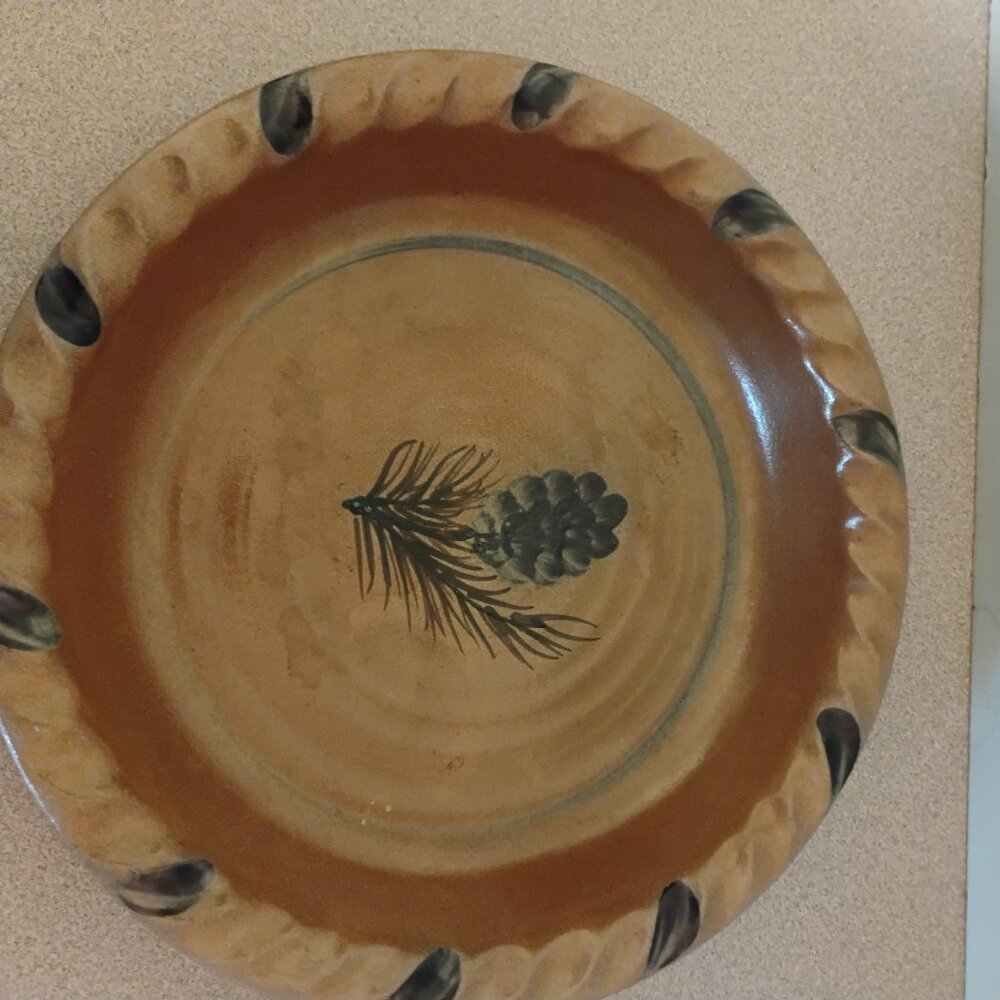 Rowe Pottery Works Grape Cluster Design 2004 Pie Plate